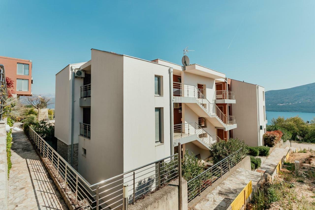 Appartamento Acacia Hill A3 Ðenovići Esterno foto