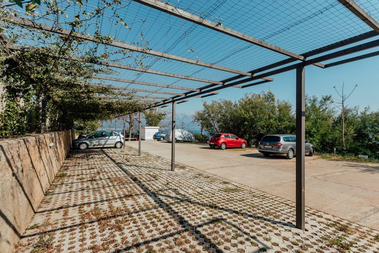 Appartamento Acacia Hill A3 Ðenovići Esterno foto